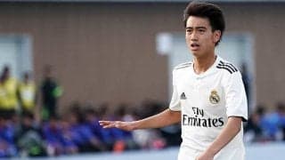 レアル中井卓大、軌道絶妙な“右足ゴラッソ”にファン興奮「仕掛け方ロナウドっぽい」