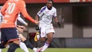 「こっちまで泣きそうになった」失点関与で涙の荻原とウタカのアツい抱擁にファンも感動「いいチームだ」