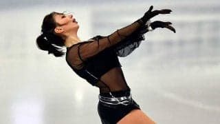 24歳トゥクタミシェワ、シースルー衣装で決めた華麗3Aに海外歓喜「なんてカムバック」