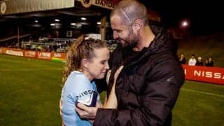 彼氏の介護のために引退を決めた女子選手、キャリア最後の試合でプロポーズを受け感激の涙