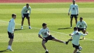 予想外の洗礼!? スペイン代表の試合前日練習が30分で打ち切りに...一体なぜ