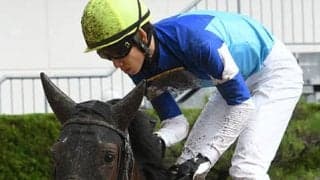【桜花賞】アールドヴィーヴルの鞍上はM.デムーロ騎手に、松山弘平騎手の騎乗停止で