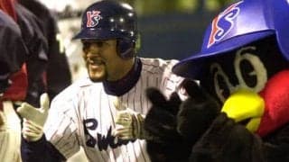 ラミレスが語るつば九郎、ジャビットとの芸の違い。プロフェッショナルと感じたのは？