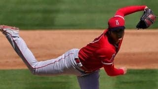 【MLB】大谷翔平、初回無安打も3四球＆暴投で先制点献上　リアル二刀流で最速160キロ