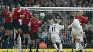 パワフルなロングFK！リーズのレジェンドSBがユナイテッドを粉砕/2001-02【ビューティフル・フリーキック】