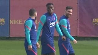 18歳イライシュ バルサのロッカールームで居場所を勝ち取った日