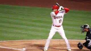 【MLB】大谷翔平、第3打席に172キロライナーも右直　開幕戦での初アーチに期待