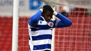 「どうすれば外せるんだ!?」　本人も頭抱えるシュートミスに現地呆然「これはひどい」