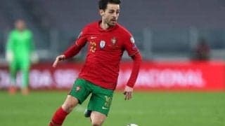 周りにスターが集まる男。ベルナルド・シウバは抜群の技術でボールをつなぐ