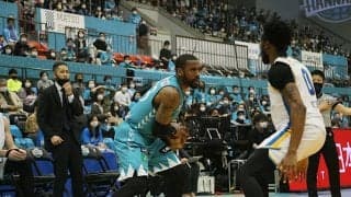 第4Qに26得点を挙げた京都…ベンチスタートのライスが14得点を決めて滋賀撃破に貢献