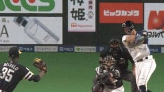 「ボール消えてる」「地面に突き刺さってる」　鷹モイネロの“魔球”カーブに称賛殺到