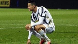 「彼も人間だった」C・ロナウドのらしからぬミスとポストへの八つ当たりに海外注目