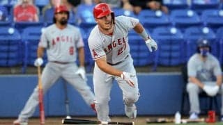 【MLB】小学校の敷地に達する特大弾!?　トラウトのムーンショットに「確かに彼は飛ばした」