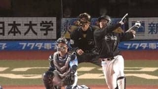 「逆方向に飛びすぎ」「あの身体の開きで…」　ロッテ山口の初アーチにファン仰天