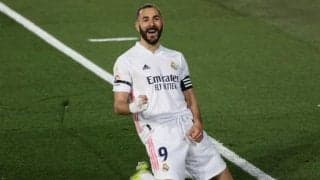 「完璧なバックヒール」仏紙がクラシコで先制点を決めたベンゼマを賞賛