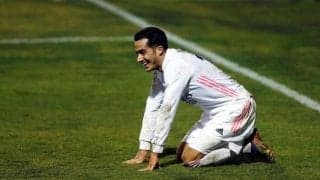 クラシコで負傷したバスケス 今季絶望か...ブスケツと激しく衝突