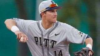 「世界でも数少ない」鷹・今宮を彷彿させる米大学生の“スーパーマンキャッチ”