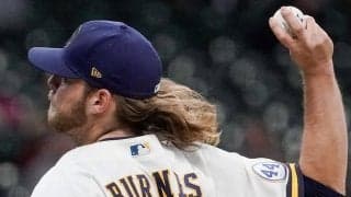 【MLB】防御率8.22から2年でCY賞候補に？　3試合30K＆防御率0.49の変貌ぶりが米で話題