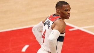 ビールとウェストブルックの活躍でウィザーズが4連勝も、八村塁が左膝を痛めて退場