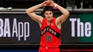 渡邊雄太がラプターズとNBA本契約を締結「努力し続けたかいがありました！」