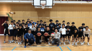 大阪エヴェッサが大阪府下の自治体・小中高校にバスケットボール計1,359球を寄贈