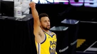 超絶プレーを続けるステフィン・カリーが決勝弾！ ウォリアーズがシクサーズを撃破