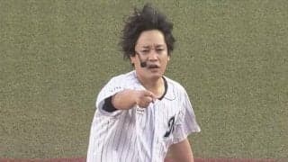 初の“リプレー検証”始球式の影で…ぺこぱ松陰寺が「めっちゃいいところに投げてる」