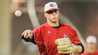 凡ゴロをまさかの“トンネル”…　悲劇のサヨナラに同情が広がる「本当に気の毒だ」