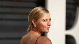 ロシアの妖精のメガネをかけた誕生日の週末