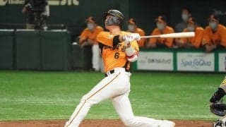 巨人が猛打爆発、坂本が特大3号＆岡本和が2点二塁打　阪神秋山から2回までに6得点