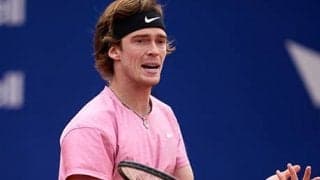  「調子悪く」も激闘制し初8強 