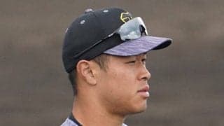 阪神ドラ1佐藤輝、痛恨失策も“経験者”から貴重な助言「一度の後逸は仕方ない」