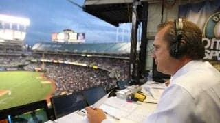 実況アナが打球を“素手キャッチ”　米大学野球の喝采映像が170万再生「手、痛いだろ」