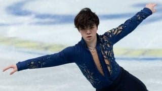 女子に囲まれた宇野昌磨、表情の激変ぶりにファン反響「見事なビフォーアフターです」