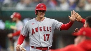 【MLB】大谷翔平、誰も予想できないバント安打に米ファン興奮「何でもできる」「サイボーグ」