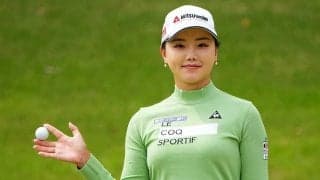 中国美女セキ、ニーソ＆ミニ丈ウェアの“富士山ショット”に反響「めちゃ可愛い」