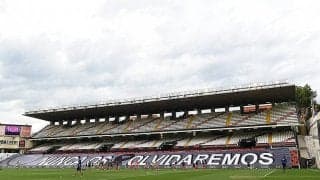 スペイン2部ラージョのサポーターが本拠地を徹底的に清掃!　極右政党幹部の来場に対する抗議