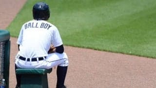 【MLB】痛烈ライナーに襲われフェンスから落下…　ボールボーイへの“悲劇”が「最大の恐怖」