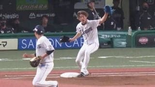 「どゆこと？」「知らんかった」　奇妙な珍事発生…1イニング「2併殺打」の“謎”