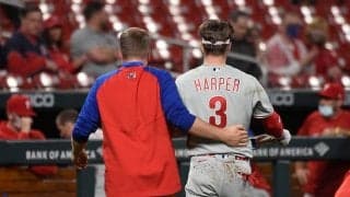 【MLB】358億円男ハーパーの顔面に156キロが直撃…　転倒、出血、交代の展開にファン慄然