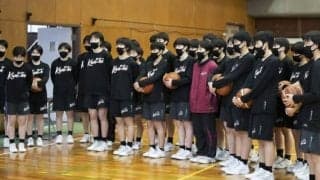 苦境に立ち向かう大阪薫英女学院の安藤香織コーチ 「当たり前の大事さをしっかりと感じて、できる最大限の準備をする」