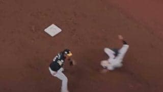 「タッチしないタッチ」「敏感肌にも優しそう」鷹・今宮の“異次元”盗塁阻止が話題