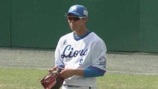 「こんな深い位置からのライトゴロ初めて見た」　“元投手”のレーザー発動に拍手喝采