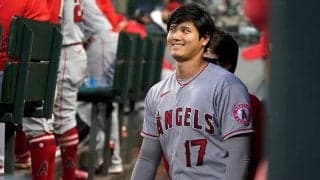 【MLB】大谷翔平の凄いコミュ力　全員とグータッチする33秒間に米注目「彼が大好き」「最高」