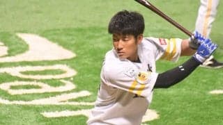初スタメンで3安打4打点の大活躍　開幕1軍から漏れた鷹・上林が抱えていた思いとは…