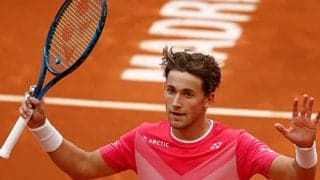 ルード、チチパス撃破で8強