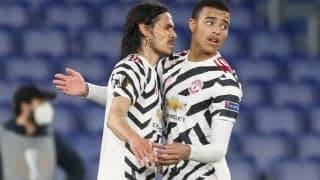 カバーニが若手FWを守る！相手選手との衝突シーンで見せた振る舞いに称賛「お父さんみたい」