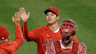 【MLB】大谷翔平、絵になる塁上の“指差しポーズ”にファン興奮「これ異様にカッコ良かった」