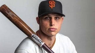 【MLB】「信じられないストーリー」　メジャー復帰目指す隻眼外野手の“超絶ダイブ”に米感動