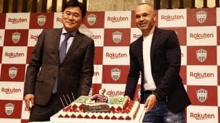 神戸の三木谷浩史会長がイニエスタとの契約延長についてコメント「経済面でもかなり歩み寄りをしていただいた」